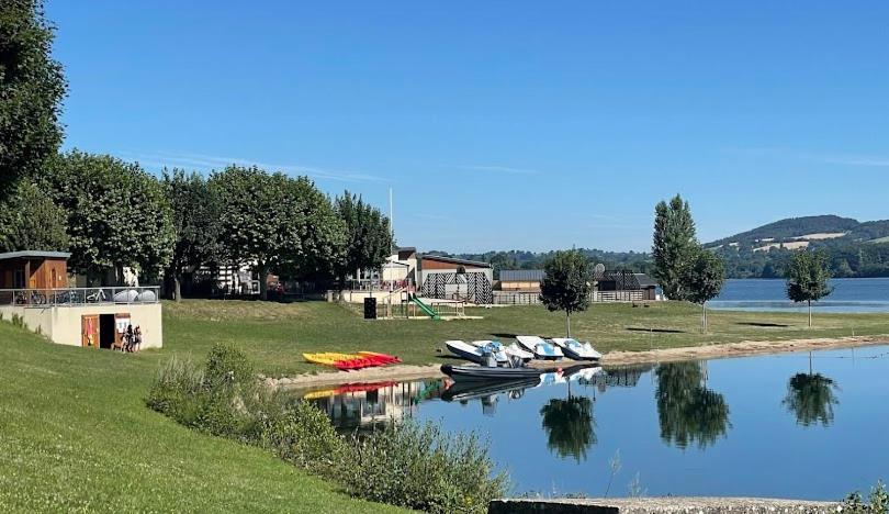 Villa Le Menhir 4 Ch Au Bord Du Lac Et Terrasse Villefranche-de-Panat Exterior photo